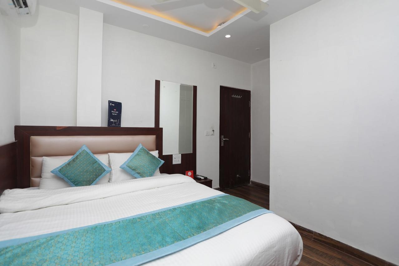 Hotel Corner Point New Delhi Eksteriør bilde