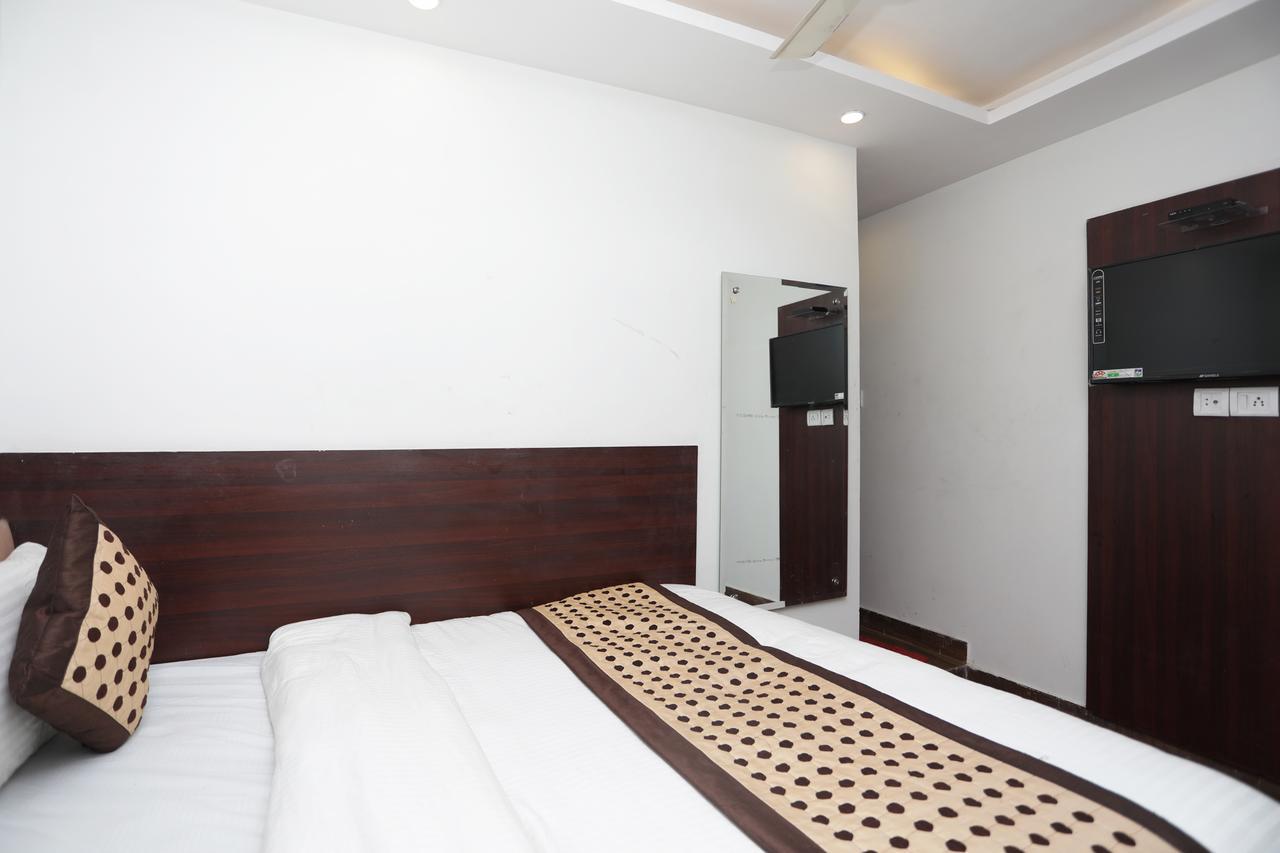 Hotel Corner Point New Delhi Eksteriør bilde